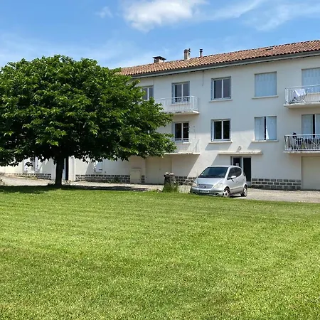 Fabuleux T3 De 85 M2, Situe Au Calme Avec Grand Parking Gratuit Prive ,Fibre Wifi Apartment Saint Gaudens Exterior photo