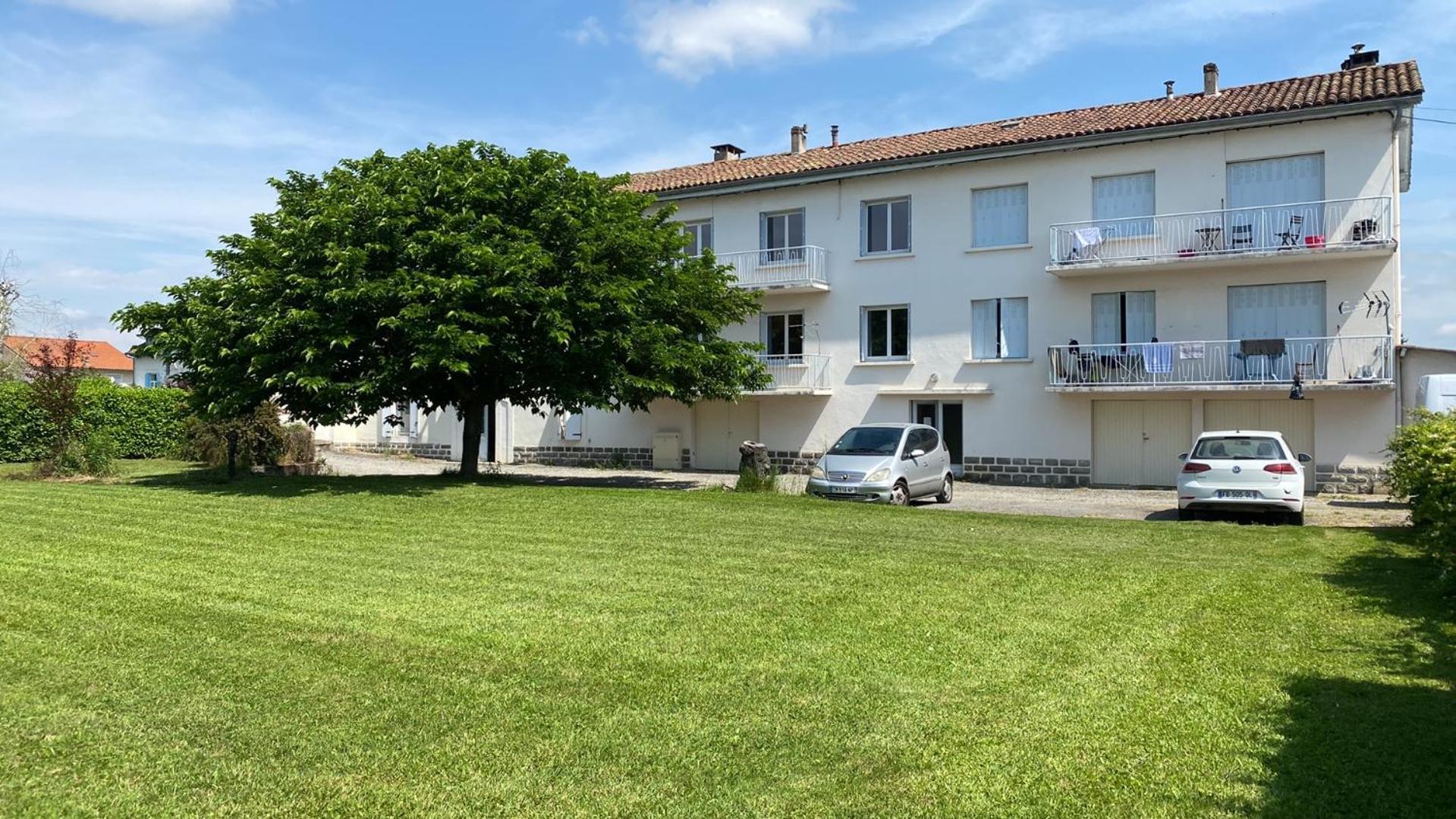 Fabuleux T3 De 85 M2, Situe Au Calme Avec Grand Parking Gratuit Prive ,fibre Wifi *