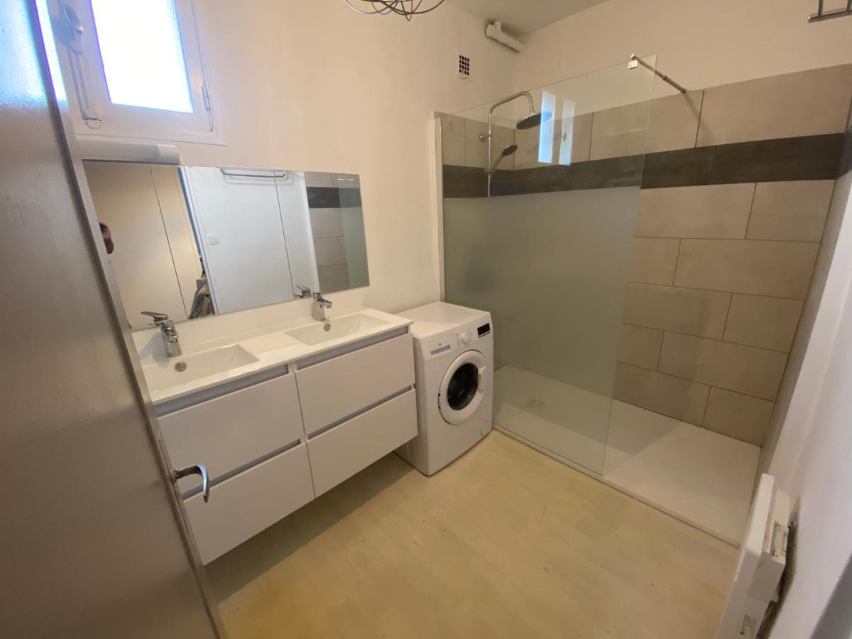 Fabuleux T3 De 85 M2, Situe Au Calme Avec Grand Parking Gratuit Prive ,fibre Wifi *